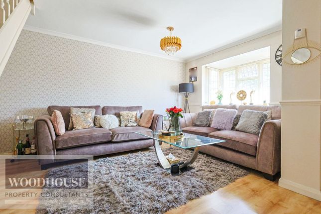 5, Leaforis Road, Cheshunt photo 4
