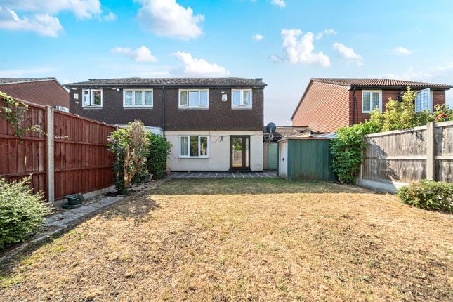 13, Campion Place, Thamesmead photo 4