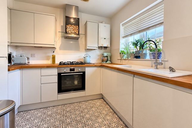 Lonydd Glas, Pontyclun photo 2