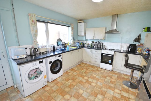 314, Heol Y Coleg, Powys photo 4