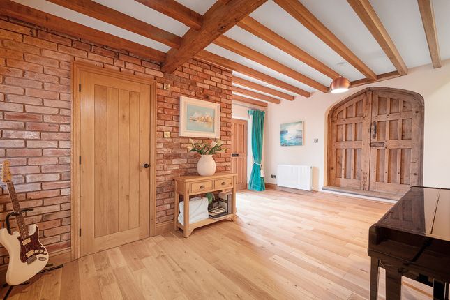 Barn conversion for sale in Holyoakes Lane - Bentley, Worcestershire