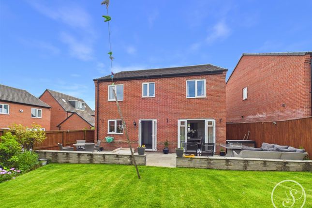19, Oak Drive, Leeds photo 4