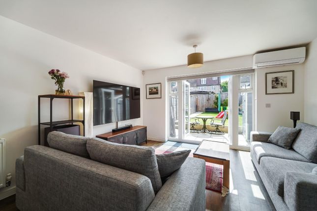 7, Dante Way, West Ewell photo 4