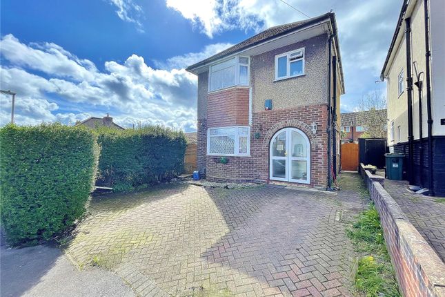 Thumbnail Detached house to rent in Holly Road, Aldershot, Hampshire