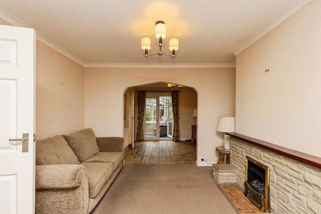 17, Heaton Drive, BINGLEY photo 4