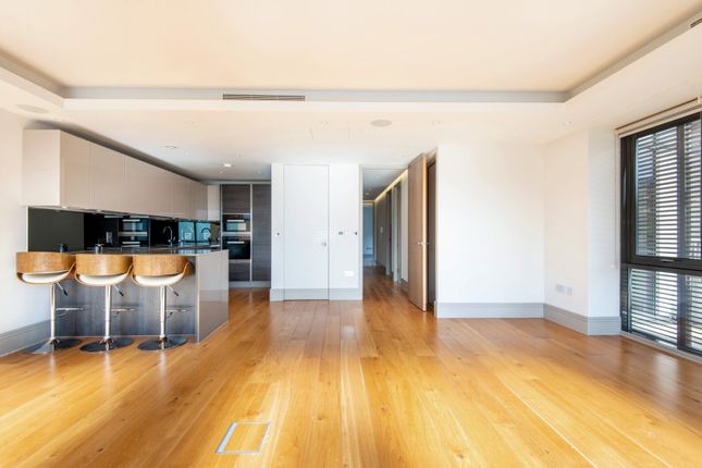 Flat 16, Benjamin House,, Cecil Grove, London photo 4
