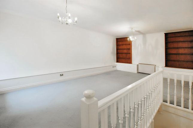 Flat 9, Sherborne House, Sherborne photo 4