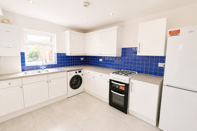 17, Bromley photo 2