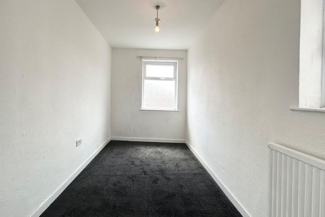 39 Wood Hill, Leicester photo 5