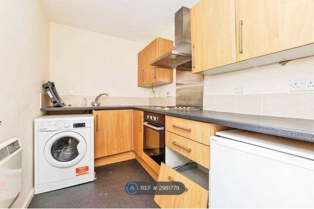 Flat, Queens Court Warren Road, Hartlepool photo 3