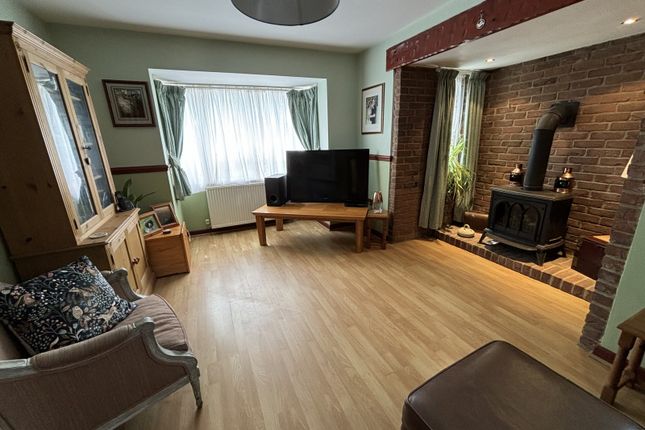 1, Coram Drive, Milford Haven photo 2