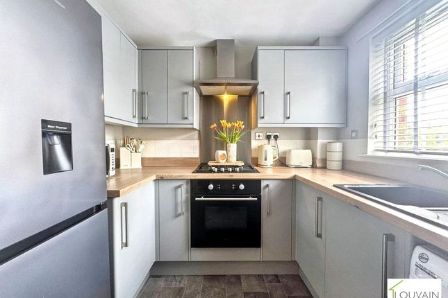 12 Elmwood Grove, Tredegar photo 3