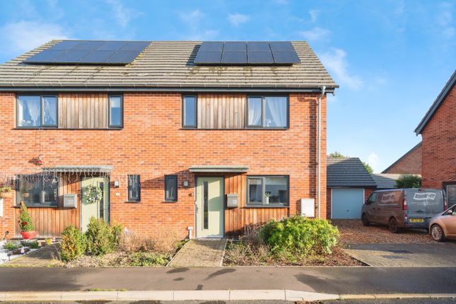 18, Harvest Road, Thetford photo 2