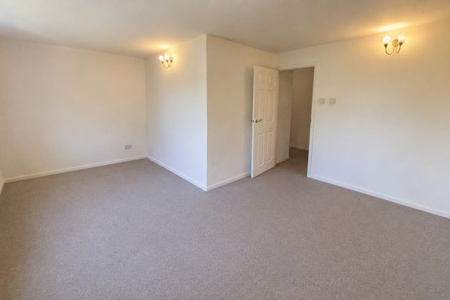 14, Drummond Road, Guildford photo 5