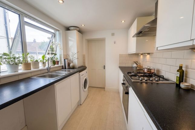 9, Longfellow Road, Kent photo 2