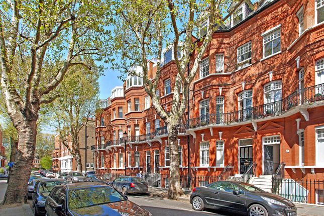 1 bed flat for sale in Tite Street, London