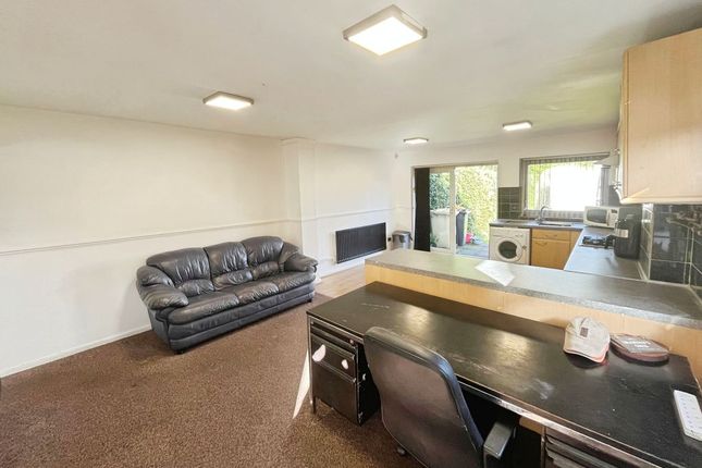 242, Springfield Road, Bolton photo 4