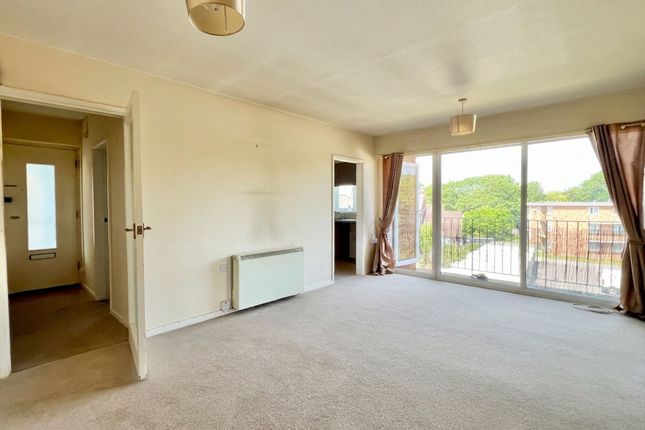 Flat 12, Wiltshire Court Wiltshire Close, Taunton photo 2