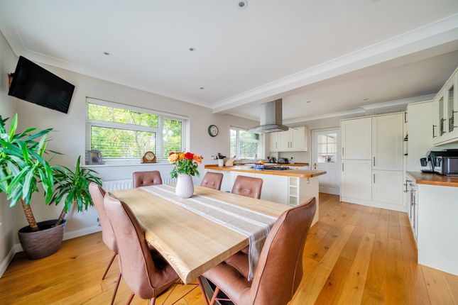 55, Avenue Road, Cranleigh photo 4