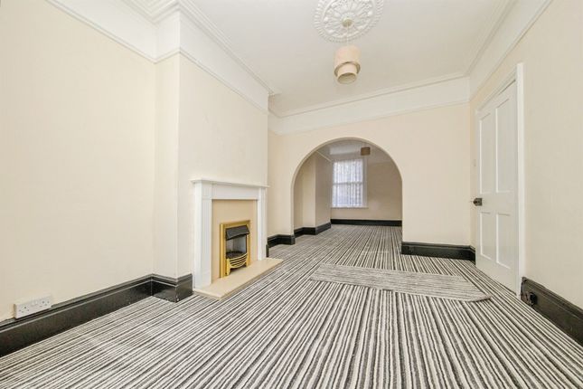 30, Ellis Road, CLACTON-ON-SEA photo 3