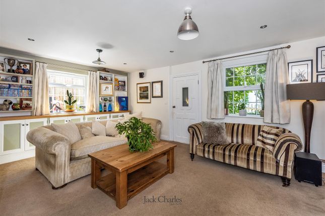 4 Bank Farm Cottages, Sherenden Road, Tonbridge photo 3