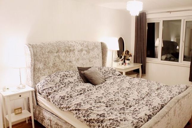 Flat 31,Acer Court,21, Enstone Road, Enfield photo 4