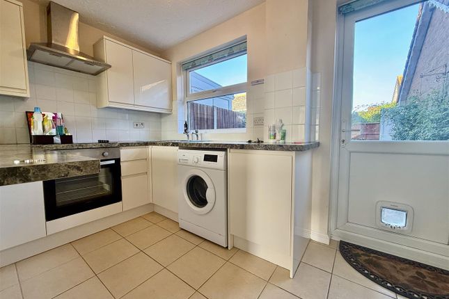 39, Ivory Close, Faversham photo 4