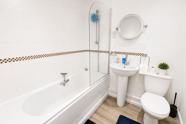 22 Hardie's Point, Colchester, Essex photo 4
