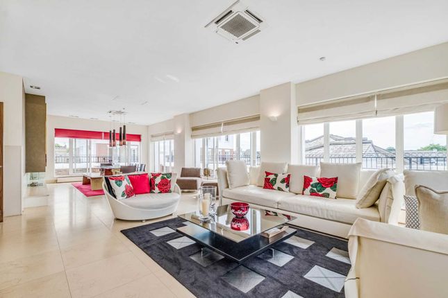 Penthouse for sale in Redwood Mansions, Kensington Green