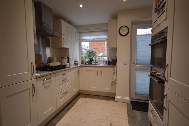 Flat for sale in Belmont Mews, Upper High Street, Thame