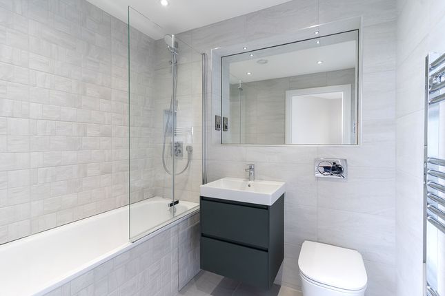 Flat 15, 1 Smitham Bottom Lane, Purley photo 4