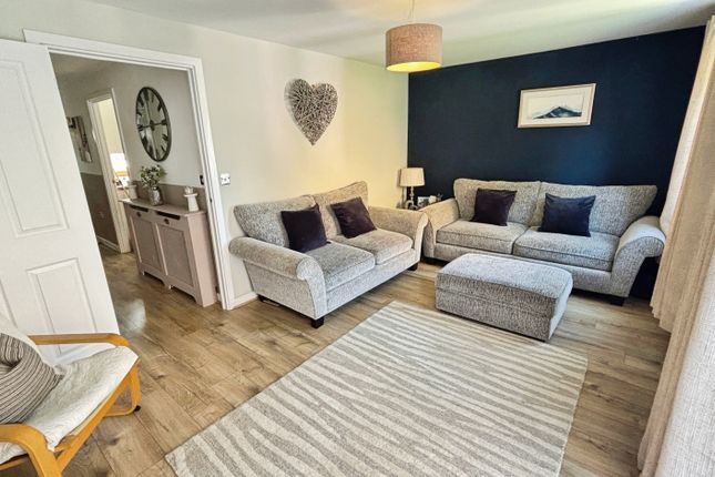 19, Thistle Way, Witham St Hughs photo 3