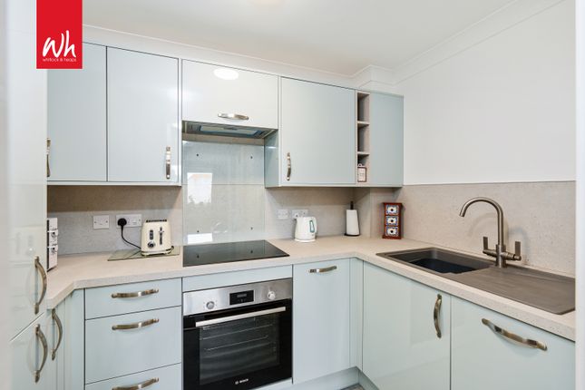 48, Amber Court, Hove photo 2