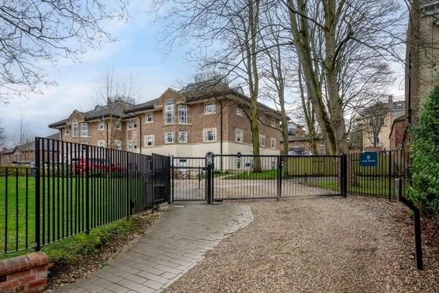 Thumbnail Flat for sale in Kirk House, Mill Mount, York