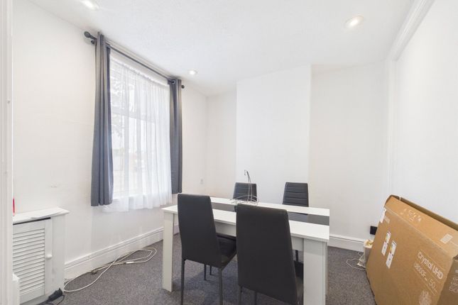 54, Alma Place, Gloucestershire photo 2