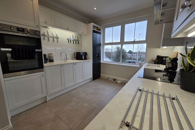 109 Pentyla Baglan Road, Port Talbot photo 3