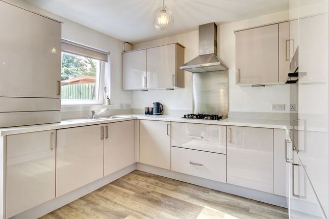 17, Castlegate Avenue, Dumbarton photo 4