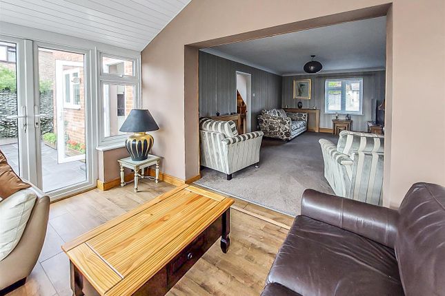 21, Parkway Close, Leigh-on-Sea photo 4