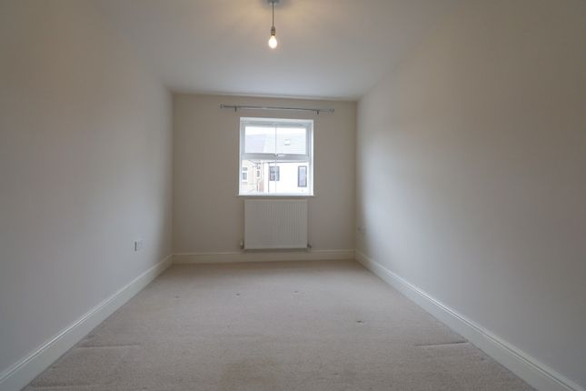 Flat to rent in London Road, Hinckley, Leicestershire