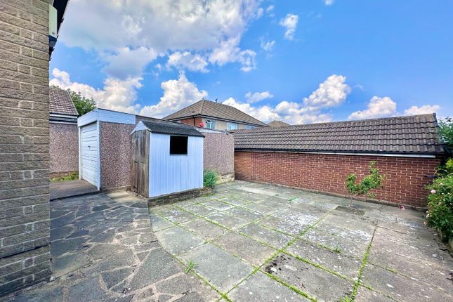 86, Coniston Avenue, Huddersfield photo 2