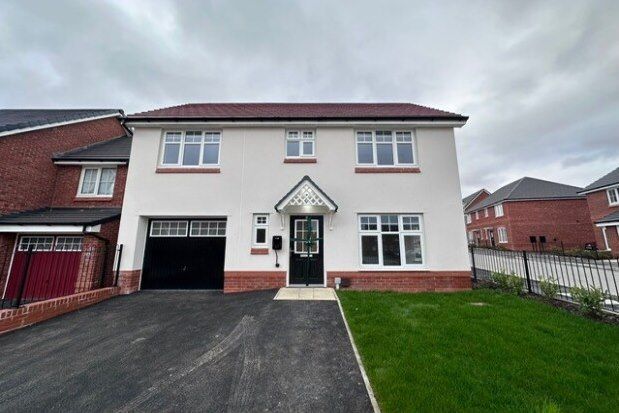 Detached house to rent in Kings Hall Drive, Manchester