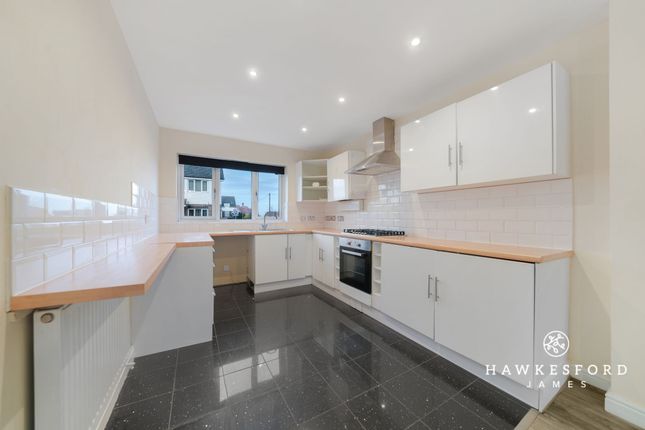 15 Mount Field, Queenborough photo 4