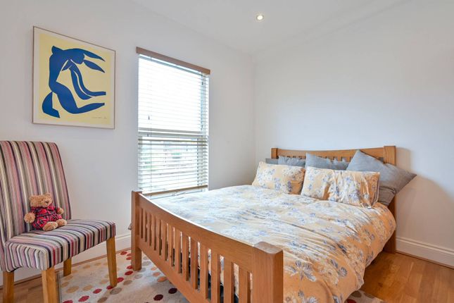 Flat for sale in Cambridge Road, Kingston, Kingston Upon Thames