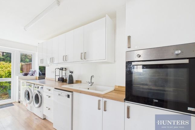 25, Atherstone Close, Cheltenham photo 3