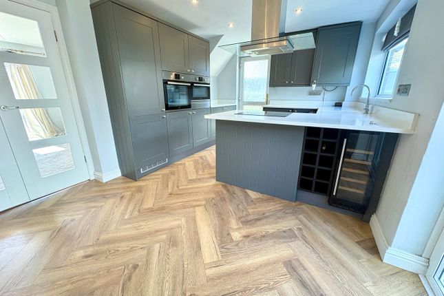 16, Condor Close, Leicester photo 3