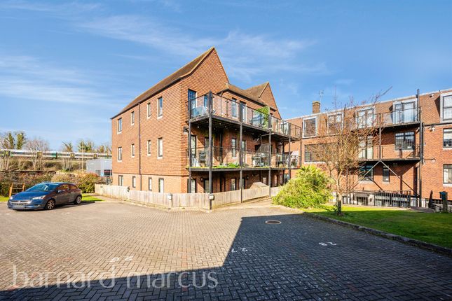 Flat for sale in Reigate Road, Ewell, Epsom