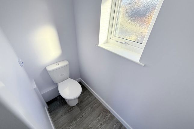 1B, Market Place, Alfreton photo 5