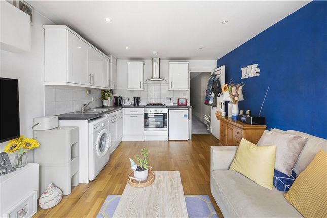 Flat for sale in Beulah Road, Thornton Heath