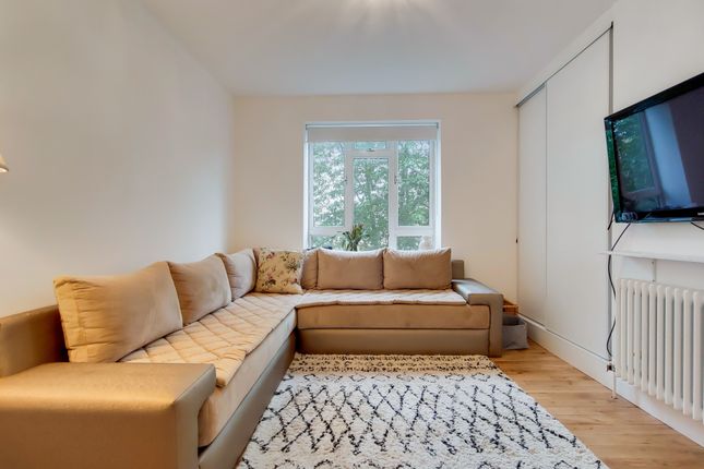 Thumbnail Flat for sale in Lisson Street, London