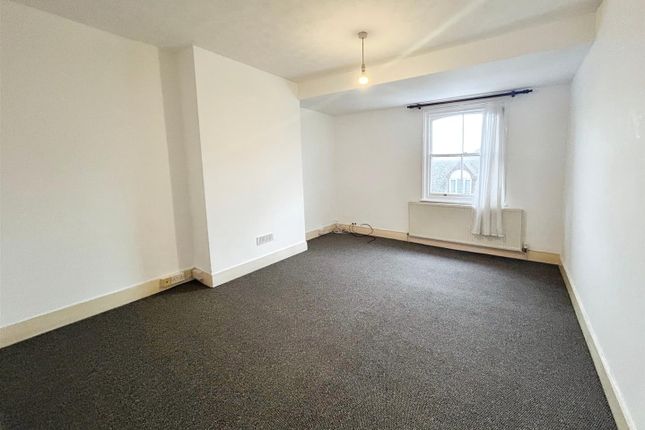 Flat 04, 111, Station Road, Herne Bay photo 2